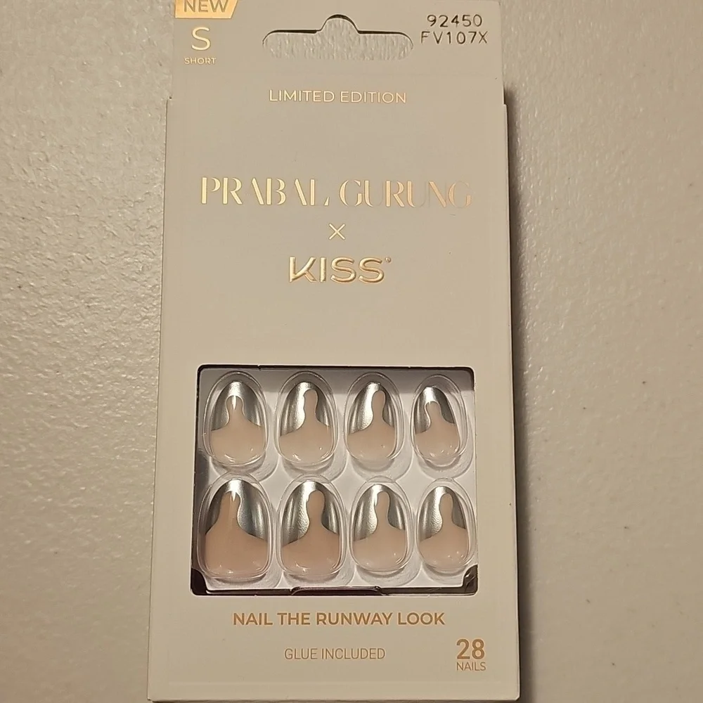 Limited Edition Prabal Grunge X Kiss Nails•28 Nails•Glue Included